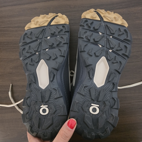 Oboz Beige and Black Hiking Shoes - Picture 5 of 5